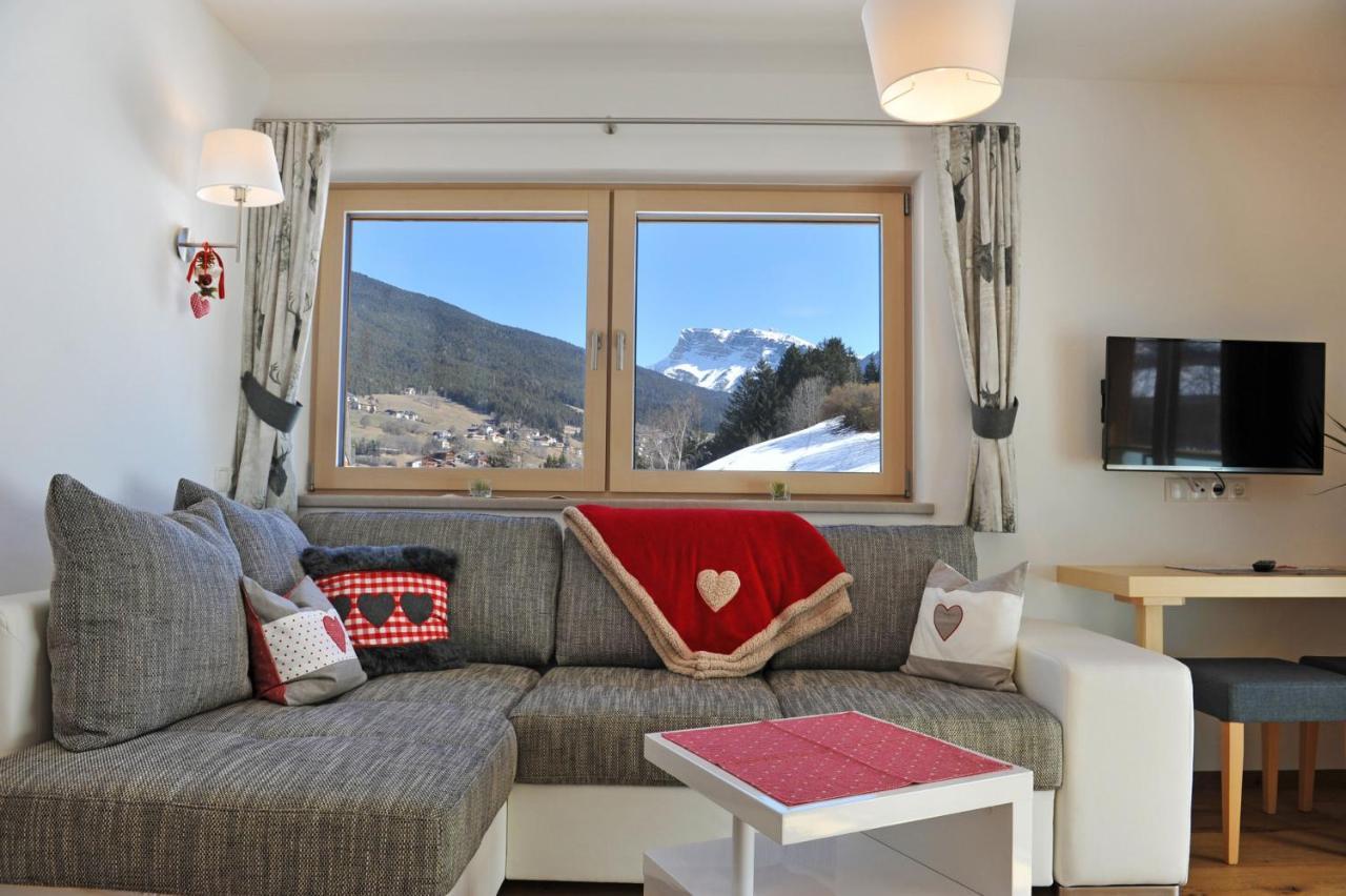 Apartments Cesa Leni オルティゼーイ エクステリア 写真