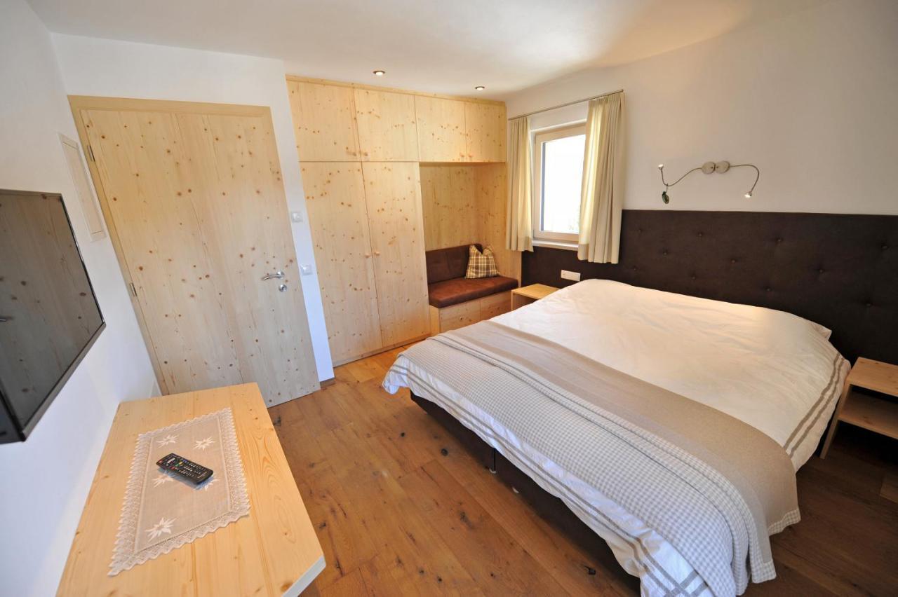 Apartments Cesa Leni オルティゼーイ エクステリア 写真